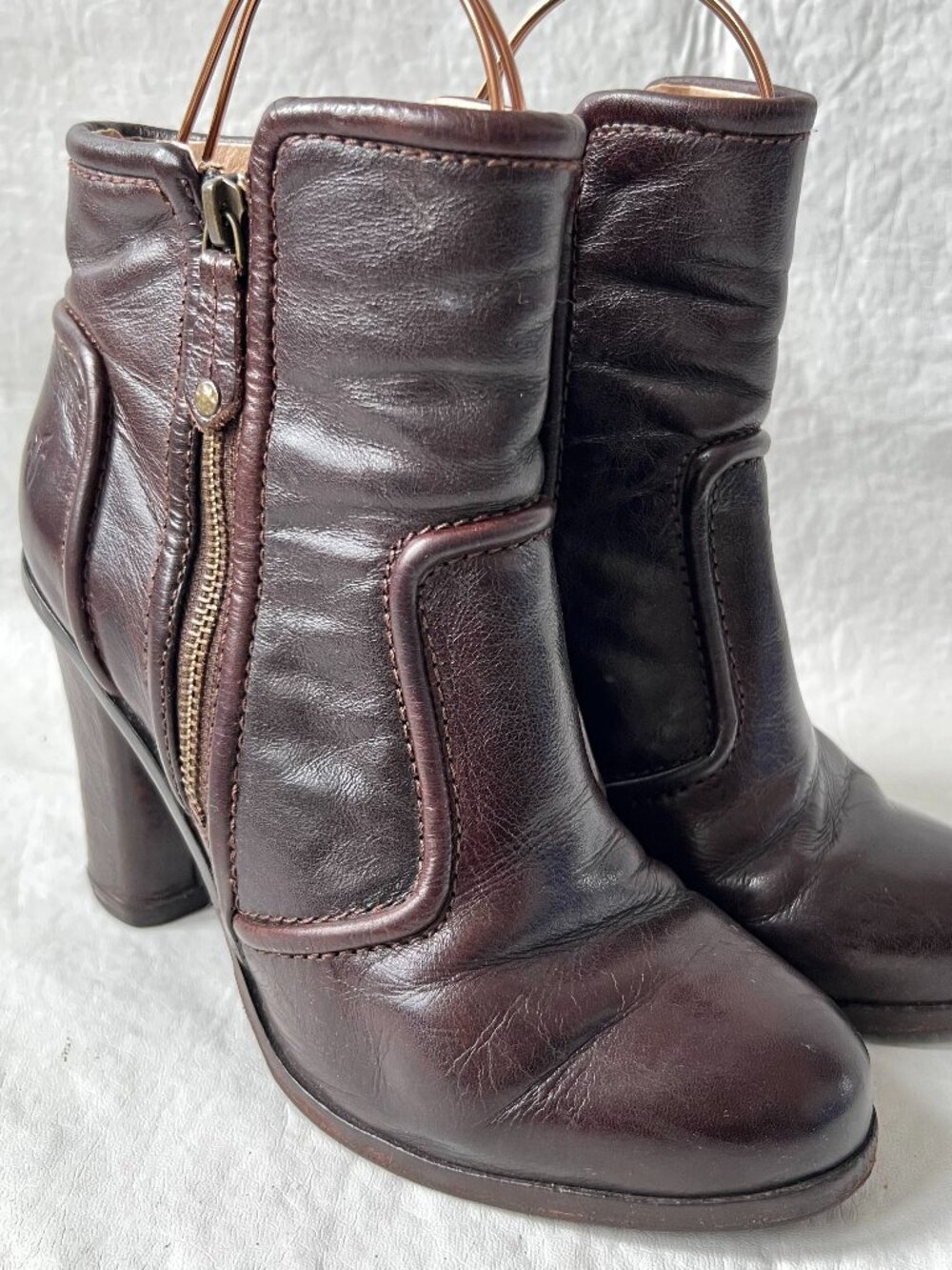 Frye boots Sylvia Piping Bootie womens 7.5 dark brown leather zip up high heel